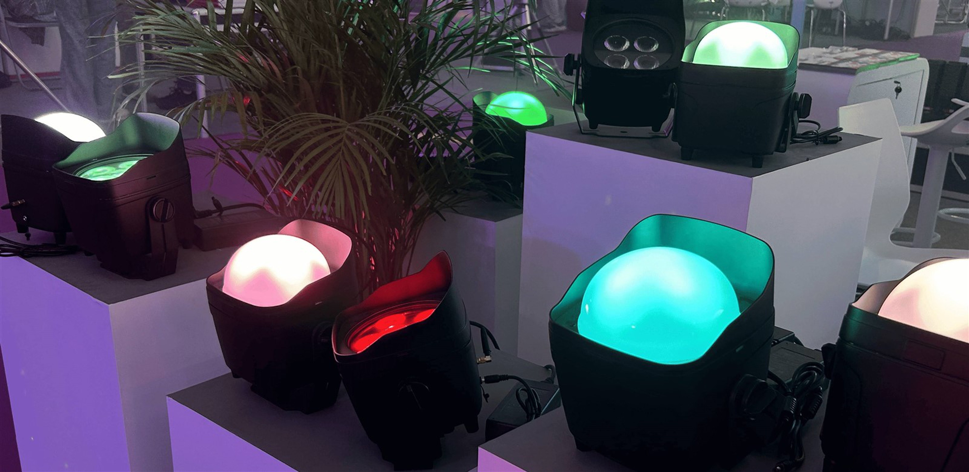 Wireless battery powered light Wireless battery powered light